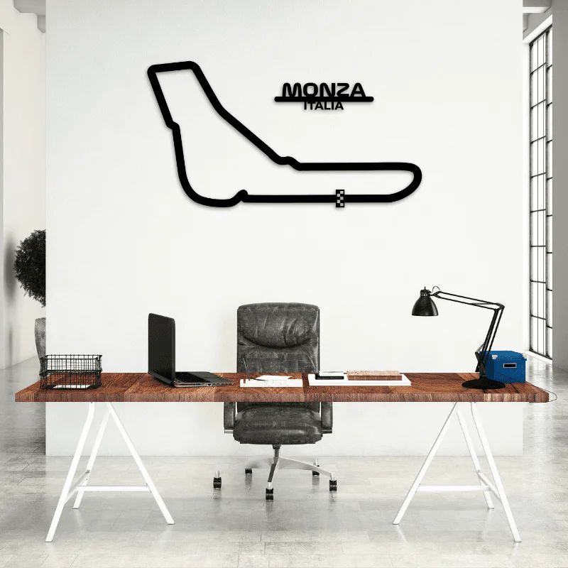 Cuadro metálico del circuito de Monza (Italia) en acero negro